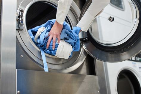 Experience the Magic of Quick and Easy Laundry with Nearby Facilities